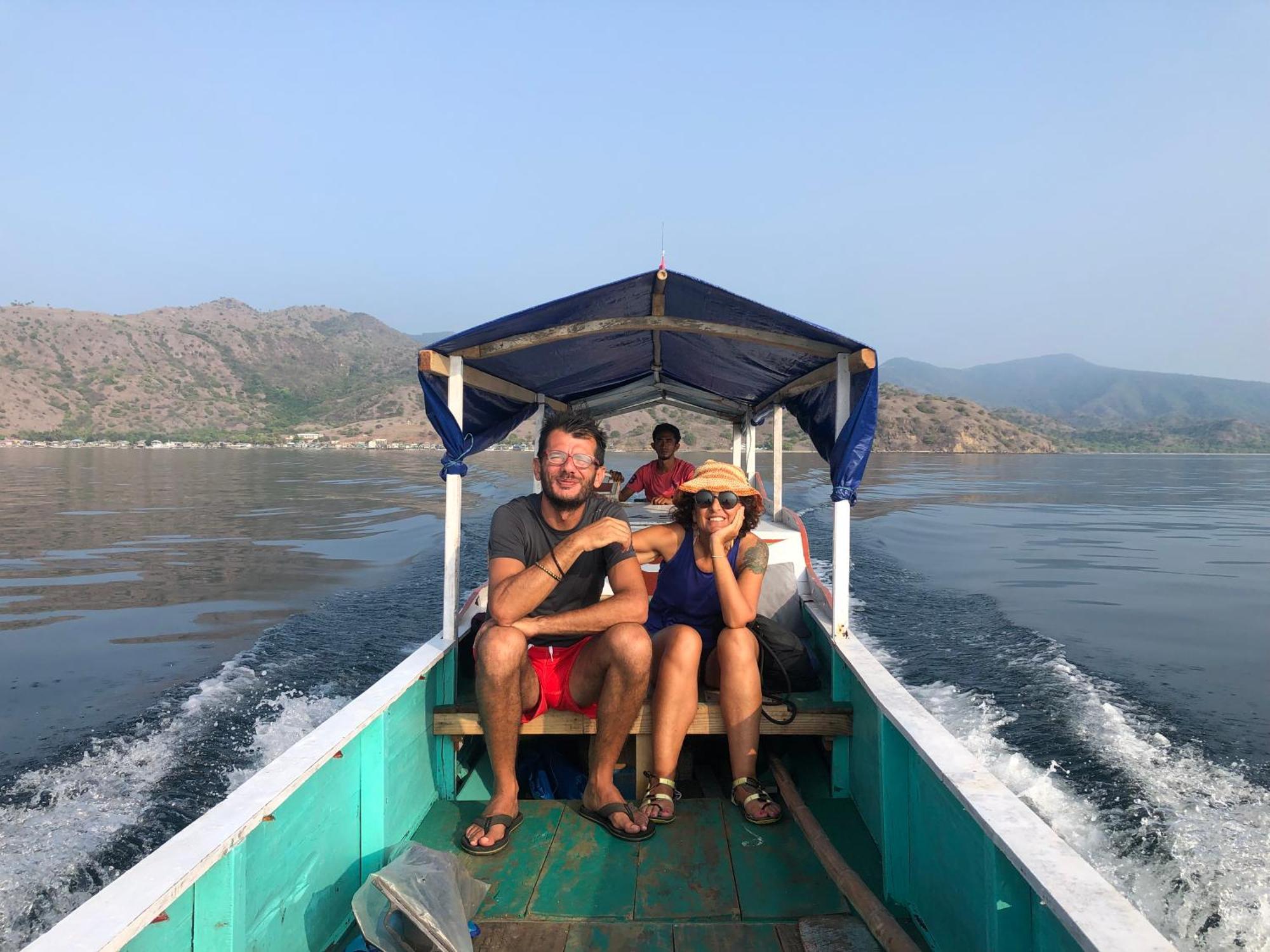 Dua Putri Komodo Homestay Exteriér fotografie