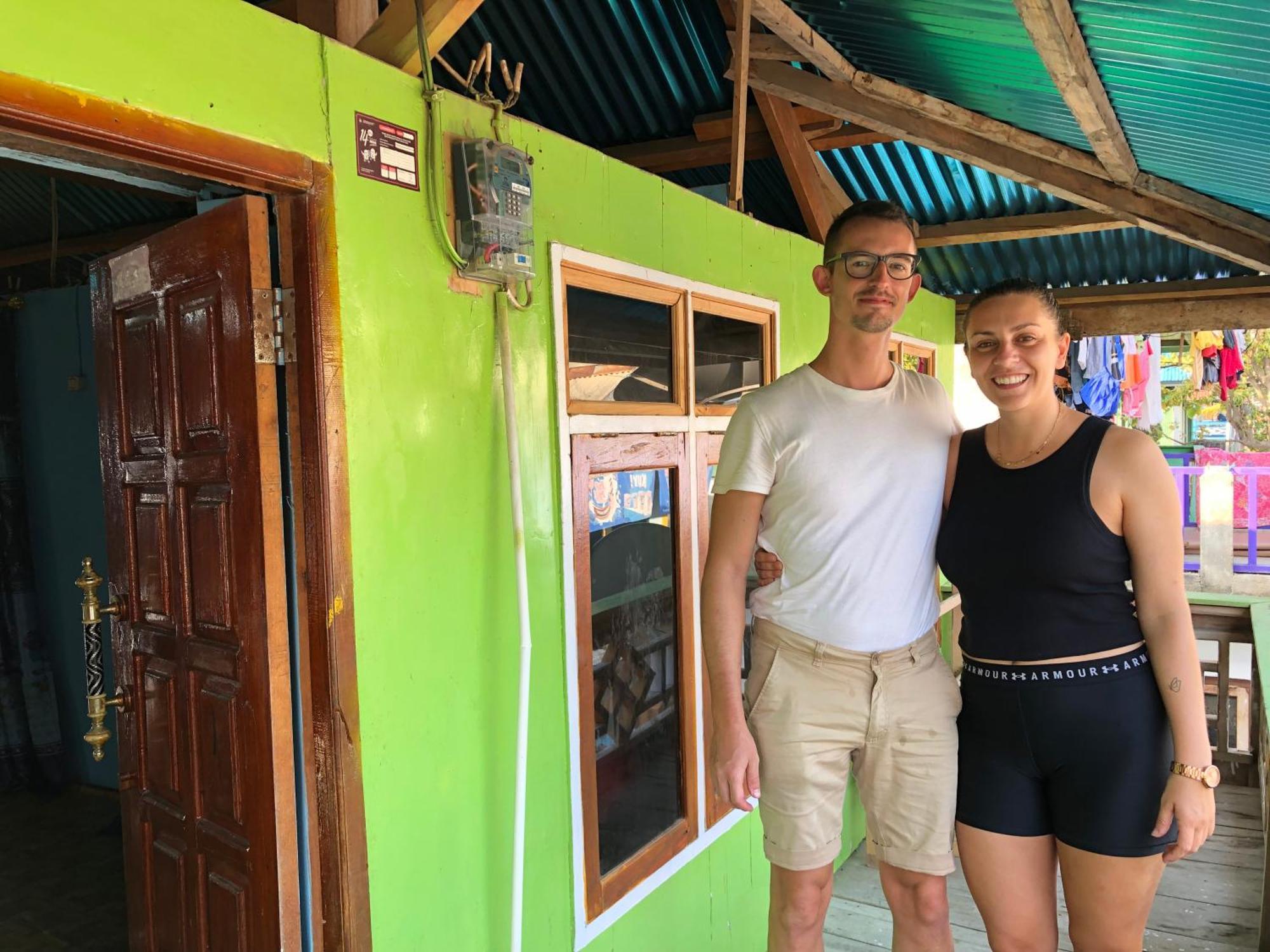 Dua Putri Komodo Homestay Exteriér fotografie