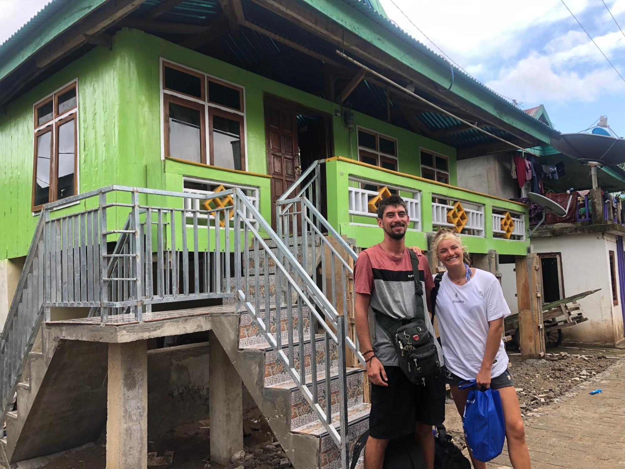 Dua Putri Komodo Homestay Exteriér fotografie