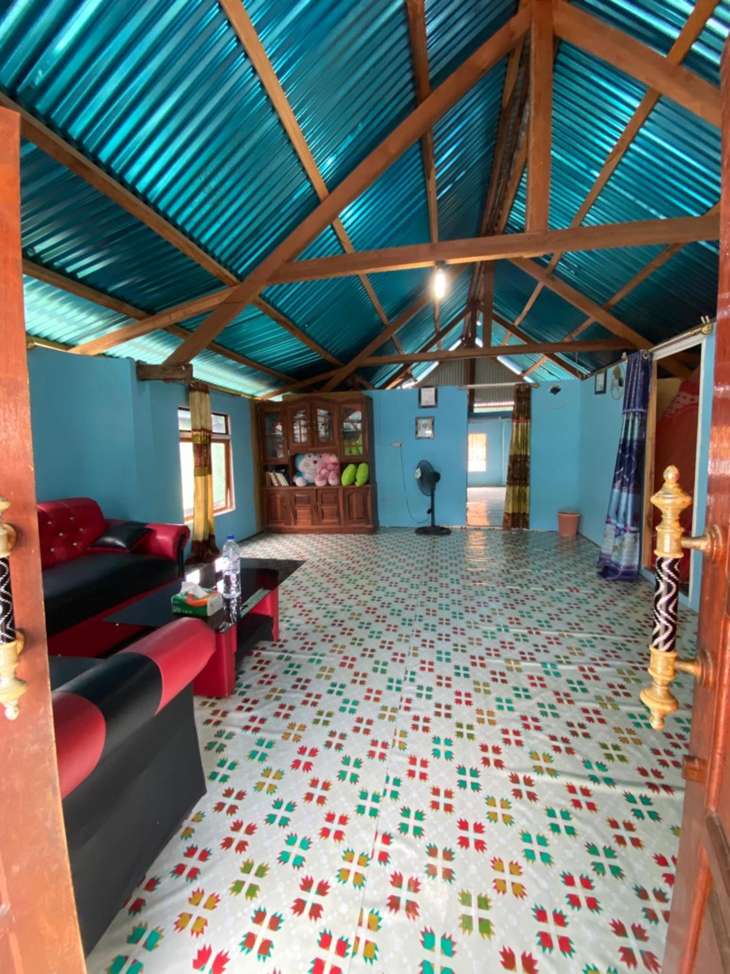 Dua Putri Komodo Homestay Exteriér fotografie