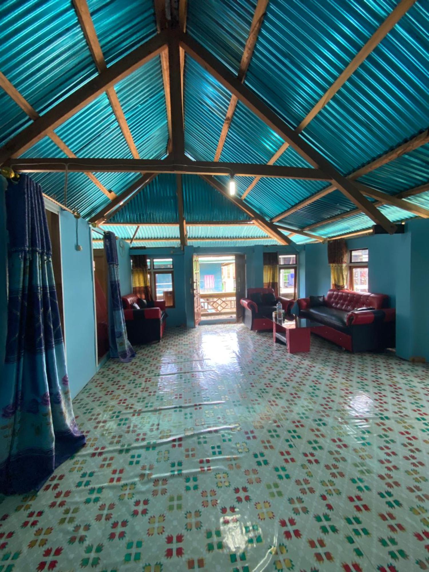Dua Putri Komodo Homestay Exteriér fotografie